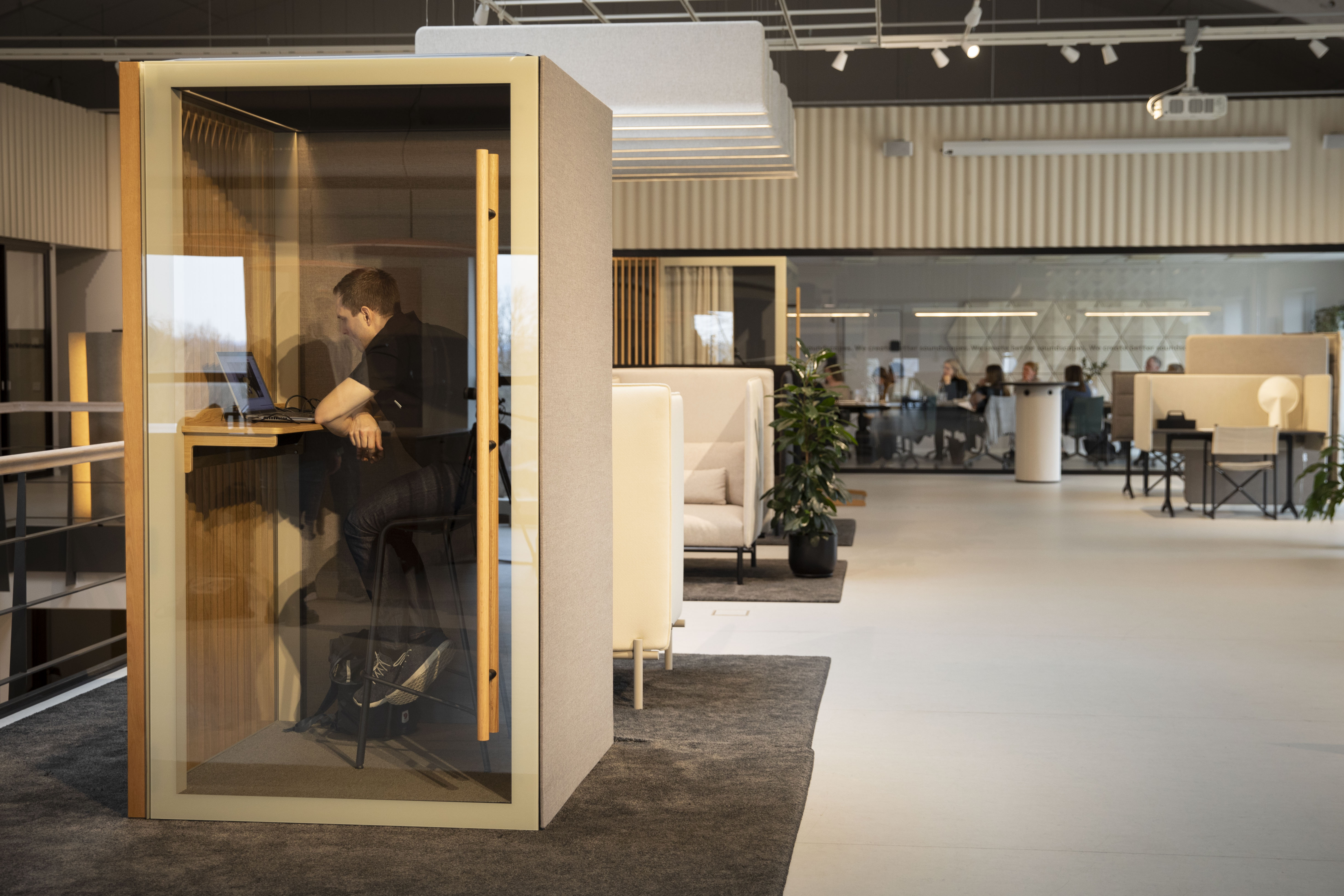 Ljudnivån är en viktig arbetsmiljöfråga på tysta Abstracta. 