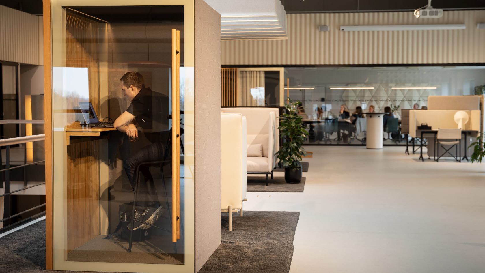 Ljudnivån är en viktig arbetsmiljöfråga på tysta Abstracta. 