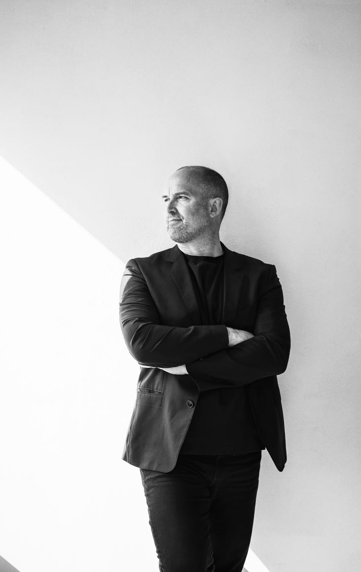 Alexander Lervik, formgivare.