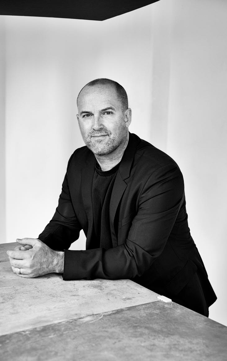 Alexander Lervik, formgivare.