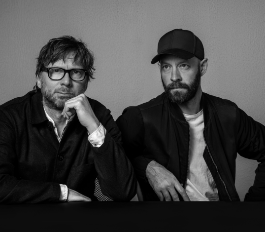 Chris Martin/Magnus Elebäck, Massproductions.