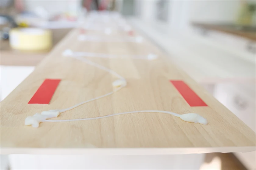 Lim - vid träanvändning.