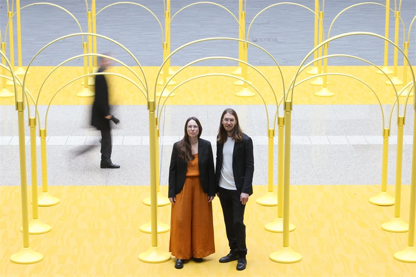 Designduon Färg & Blanche - installationen The Yellow Thread.